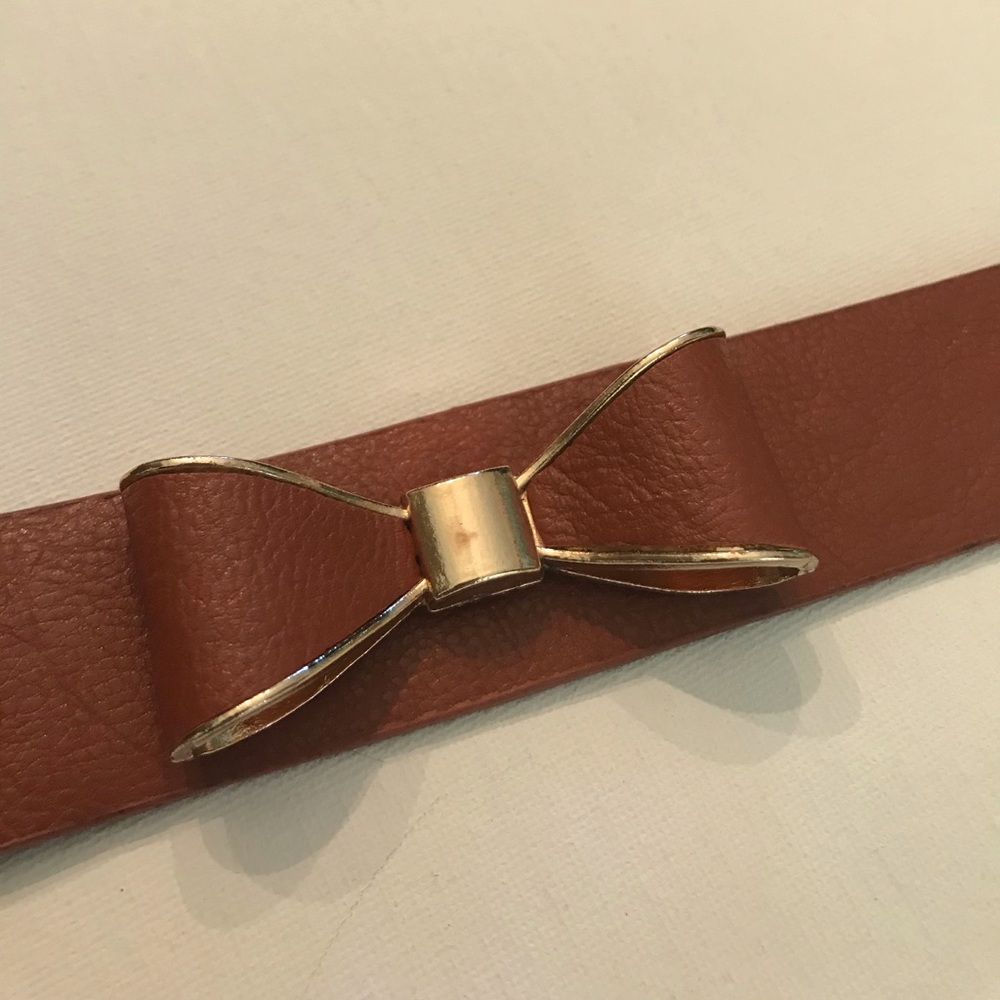 •Brown and Gold Pleather Bow Bracelet•